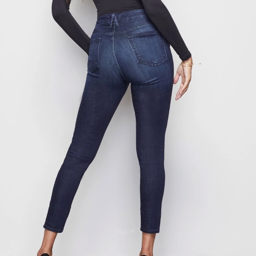 Good American High Waist Crop (Color: Blue025) (Sz: 26)